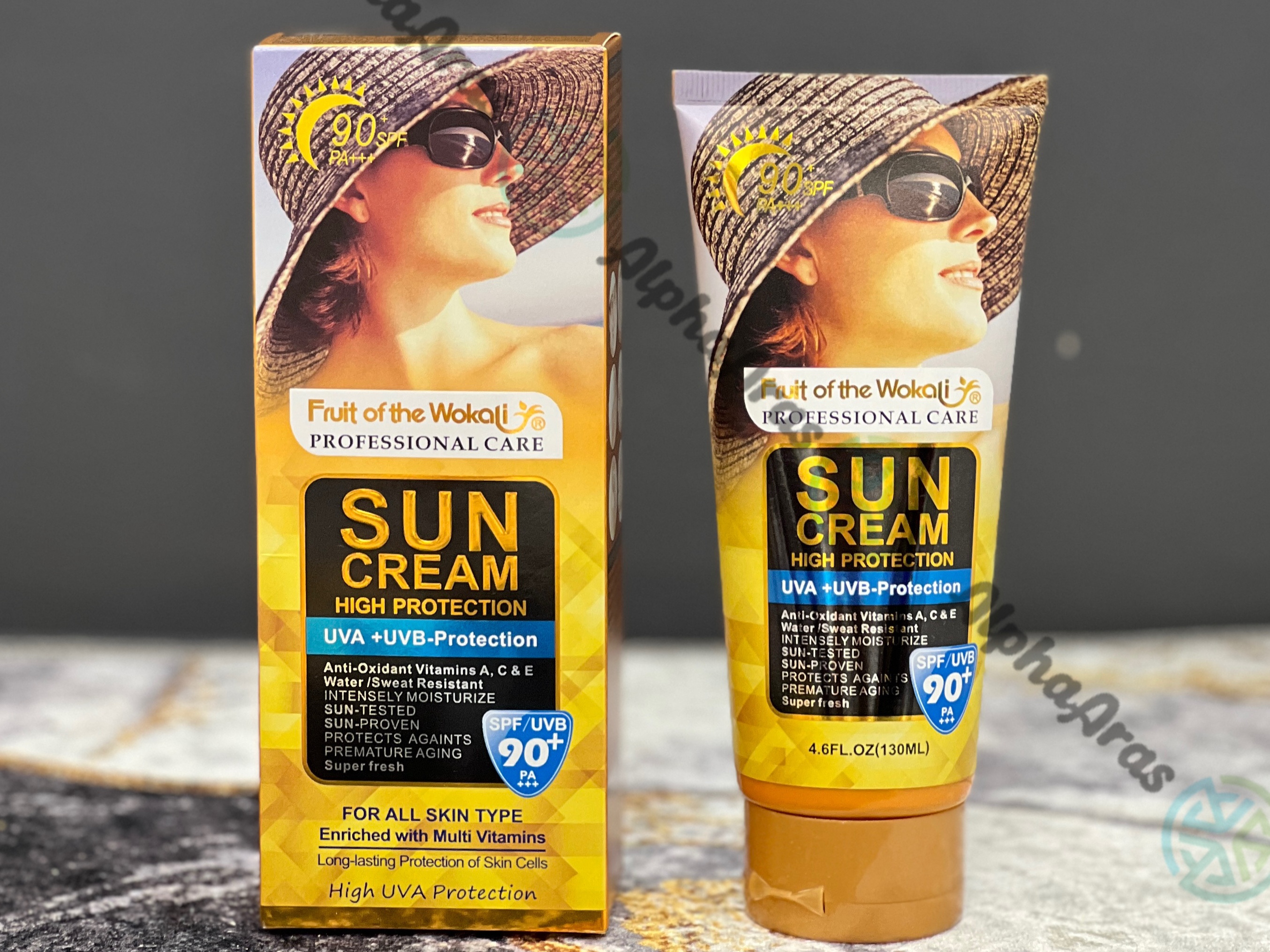 کرم ضد آفتاب بدون رنگ وکالی SPF90 مناسب برای انواع پوست