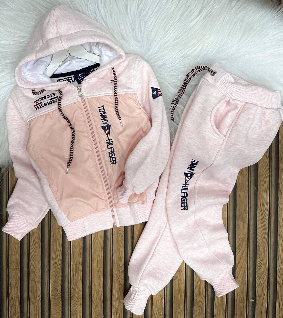 سویشرت شلوارداخل کرک دار tommy  کد011